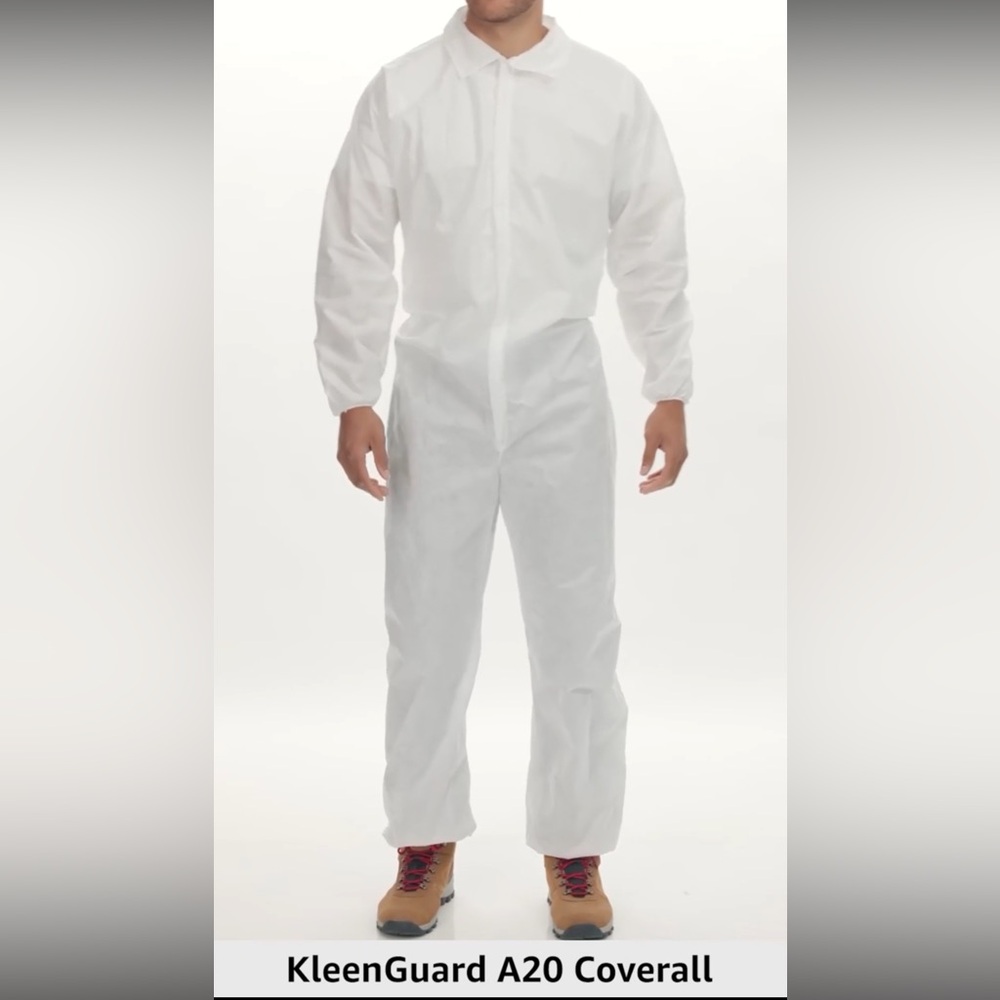 KleenGuard Protective Coverals, Clothes Protecting Cobverals - Size Large